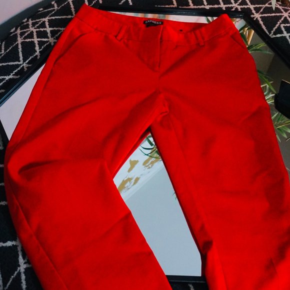 EXPRESS COLUMNIST PANTSUITS ,COLOR RED ,SIZE 6R (PREOWNED) - Picture 1 of 6
